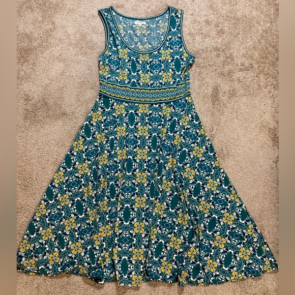 Max Studio Dresses & Skirts - Max Studio M Dress. Green Yellow floral Midi length
